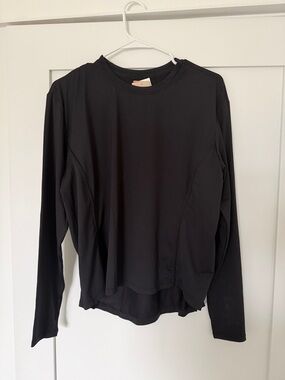 NWT! H&M Sport Women’s Black Long Sleeve Top
